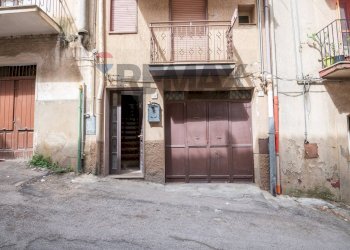 Edificio all\'aperto - Independent house Via de Caro
 
13, Caltagirone - photo 6