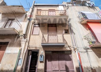 Edificio all\'aperto - Independent house Via de Caro
 
13, Caltagirone - photo 7