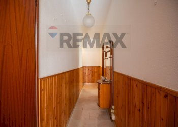 Hall / corridoio - Independent house Via de Caro
 
13, Caltagirone - photo 18