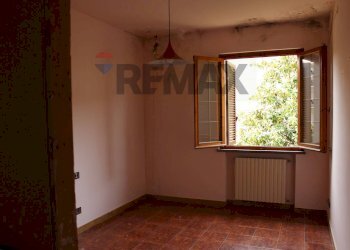 Stanza vuota - Villa via botticelli
 
3, Poggibonsi - foto 24