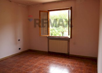 Stanza vuota - Villa via botticelli
 
3, Poggibonsi - foto 27