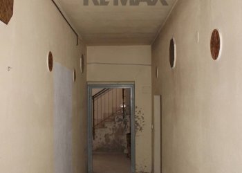 Hall / corridoio - Villa via botticelli
 
3, Poggibonsi - foto 39
