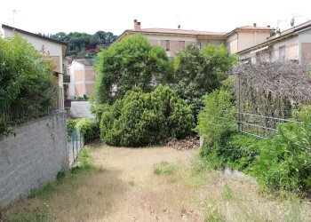 Giardino - Villa via botticelli
 
3, Poggibonsi - foto 57