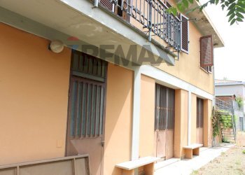 Edificio all\'aperto - Villa via botticelli
 
3, Poggibonsi - foto 67