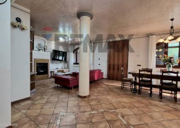 Sala da pranzo - Villa VIA PIETRAMARINA
 
180, Vinci - foto 9