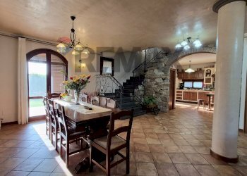 Sala da pranzo - Villa VIA PIETRAMARINA
 
180, Vinci - foto 6