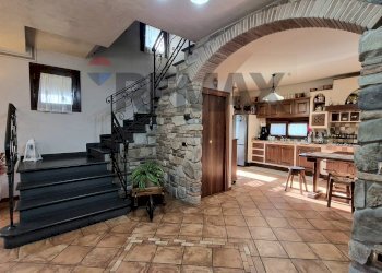 Scale - Villa VIA PIETRAMARINA
 
180, Vinci - foto 15