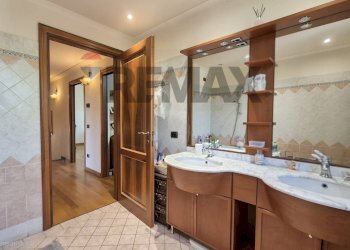 Bagno - Villa VIA PIETRAMARINA
 
180, Vinci - foto 24