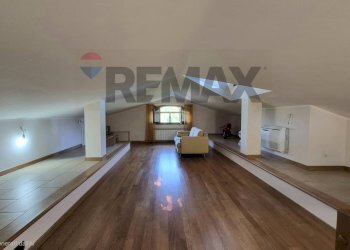 Stanza vuota - Villa VIA PIETRAMARINA
 
180, Vinci - foto 25