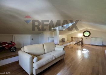 Soggiorno - Villa VIA PIETRAMARINA
 
180, Vinci - foto 26