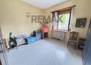 Camera / camera da letto - Casa semi indipendente via San giovanni Bosco
 
7, La Loggia - foto 24