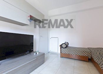 Soggiorno - Three-room apartment VIA PAPA GIOVANNI 23
 
29, Santa Maria Hoè - photo 3