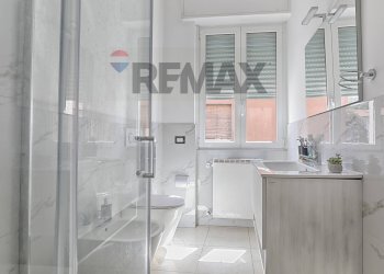 Bagno - Three-room apartment VIA PAPA GIOVANNI 23
 
29, Santa Maria Hoè - photo 13