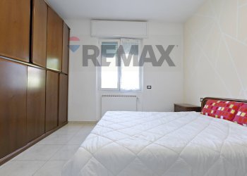 Camera / camera da letto - Three-room apartment VIA PAPA GIOVANNI 23
 
29, Santa Maria Hoè - photo 19