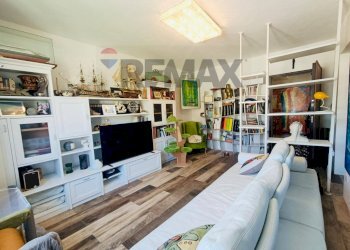 Soggiorno - Trilocale Piazza G. Fulvio
 
24, Castellina Marittima - foto 2