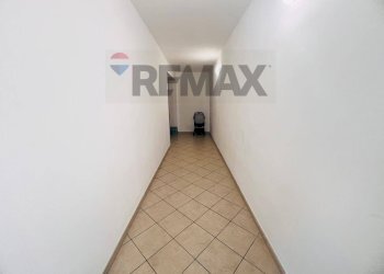Hall / corridoio - Trilocale Piazza G. Fulvio
 
24, Castellina Marittima - foto 14