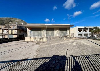 Edificio all\'aperto - Shop Via Appia Ovest
Snc, Arpaia - photo 2