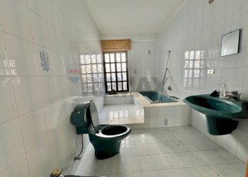 Bagno - Shop Via Appia Ovest
Snc, Arpaia - photo 32