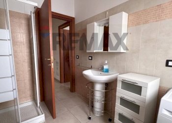 Bagno - Apartment Via San Gabriele dell'Addolorata
 
5, L'Aquila - photo 9