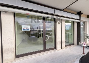 Non correlato - Locale Commerciale via del Beato Cesidio
47, L'Aquila - foto 2