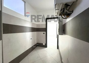 Bagno - Locale Commerciale via del Beato Cesidio
47, L'Aquila - foto 11