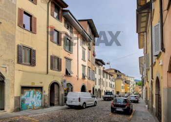 Edificio all\'aperto - Two-room apartment Via San Tomaso
 
44, Bergamo - photo 12