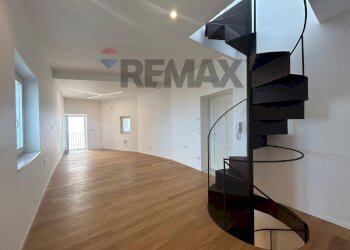 Scale - Three-room apartment Via Vescovado
 
19-25, Vieste - photo 1