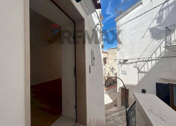 Edificio all\'aperto - Three-room apartment Via Vescovado
 
19-25, Vieste - photo 4