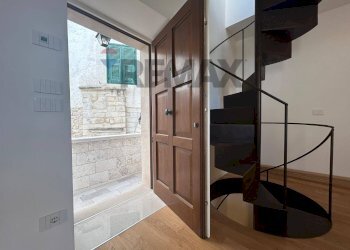 Scale - Three-room apartment Via Vescovado
 
19-25, Vieste - photo 5