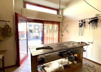 Camera / camera da letto - Commercial Premises Via Umiliati
9, Milano - photo 10
