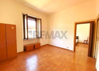 Stanza vuota - Three-room apartment Via Pietro Di Pietramellara
9, Milano - photo 8