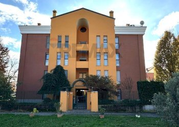 Edificio all\'aperto - Box Via Montale
 
25, Rho - photo 5