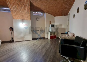 Soggiorno - Commercial Activity Via San Gregorio
27, Milano - photo 17