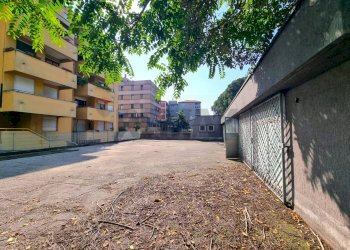Edificio all\'aperto - Commercial Premises Via Cimabue
6, Monza - photo 35