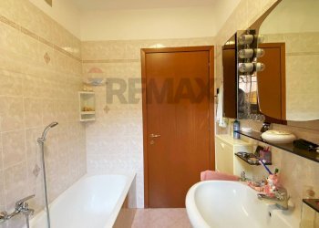 Bagno - Three-room apartment Via Moravia
1, Rho - photo 18