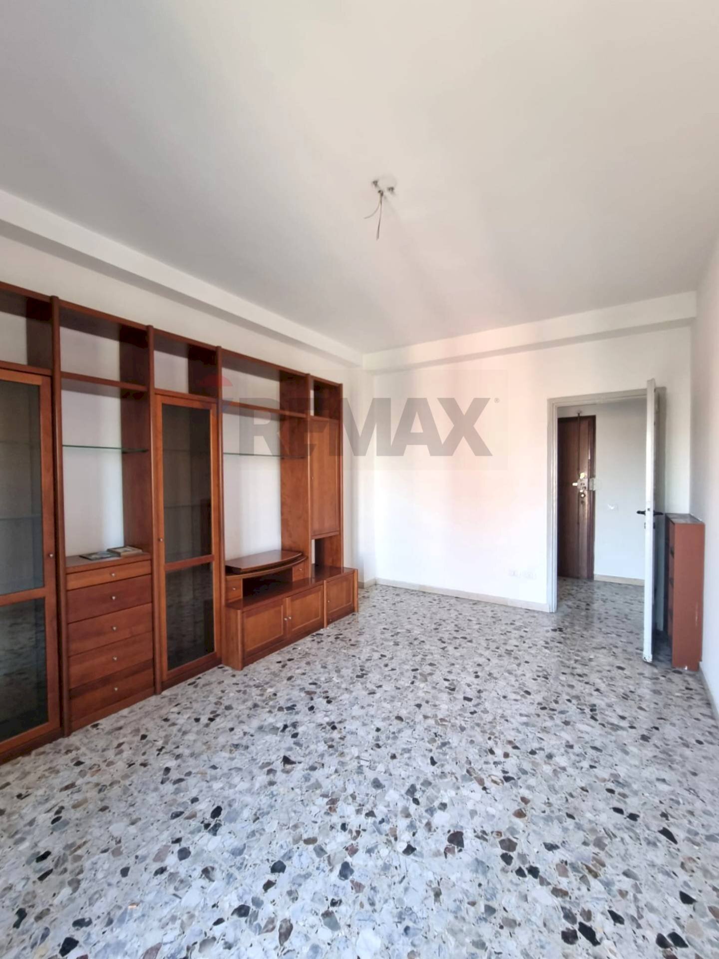 Stanza vuota - Two-room apartment Piazza Tirana
12, Milano - photo 3