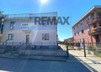 Edificio all\'aperto - Shed Via Camicie Rosse
11, Opera - photo 23