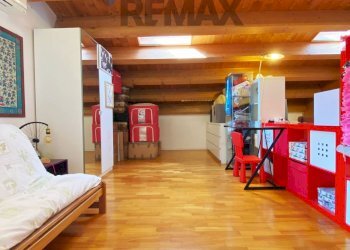Camera / camera da letto - Four-room apartment Via Ludovico Ariosto
23, Sesto San Giovanni - photo 9