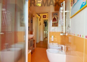 Bagno - Four-room apartment Via Ludovico Ariosto
23, Sesto San Giovanni - photo 17
