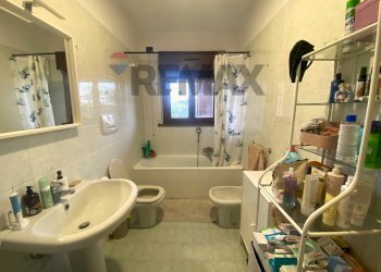 Bagno - Two-room apartment Via Carro Maggiore
6, Mediglia - photo 6