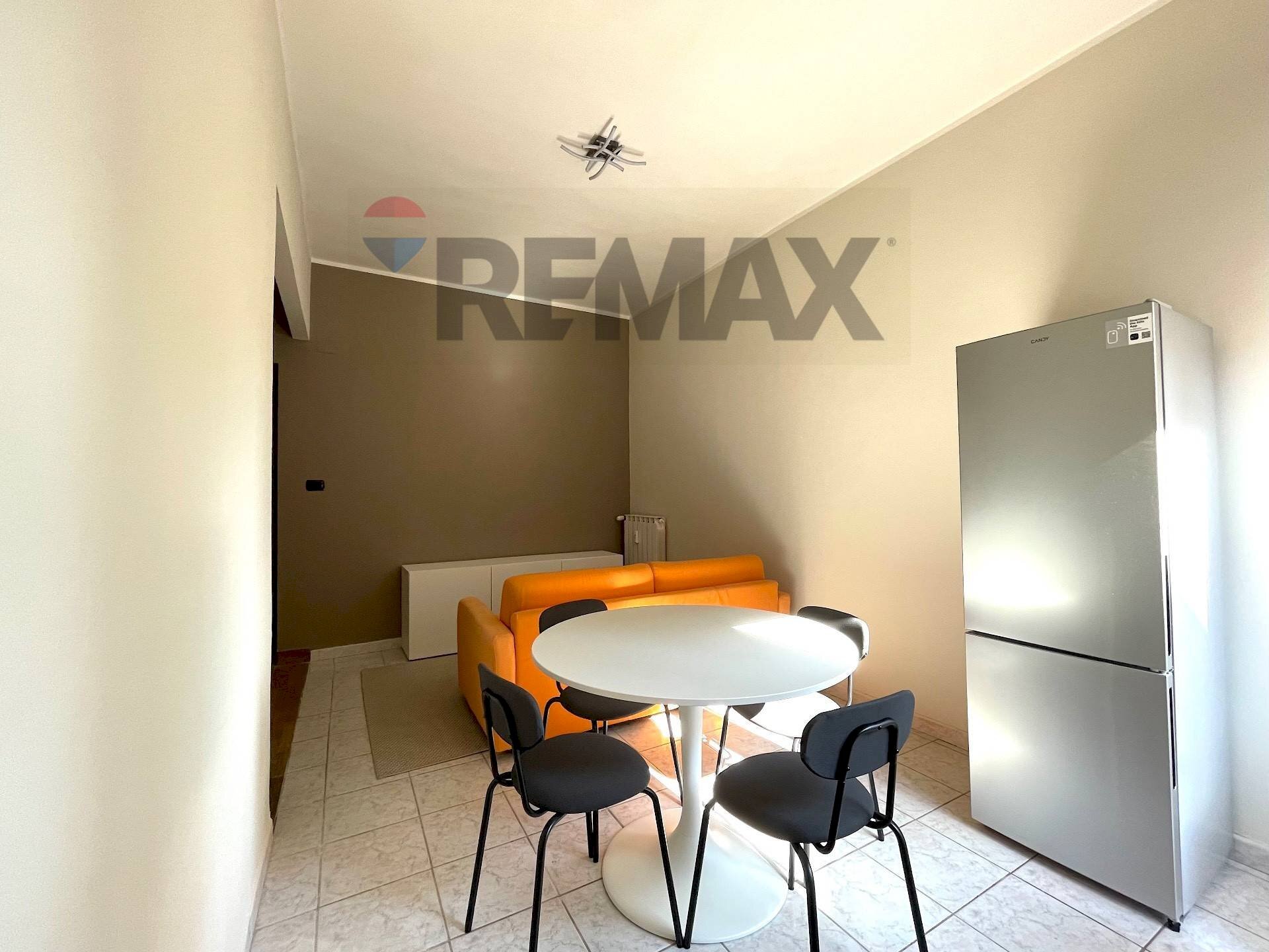 Sala da pranzo - Two-room apartment Corso Regio Parco
161, Torino - photo 3