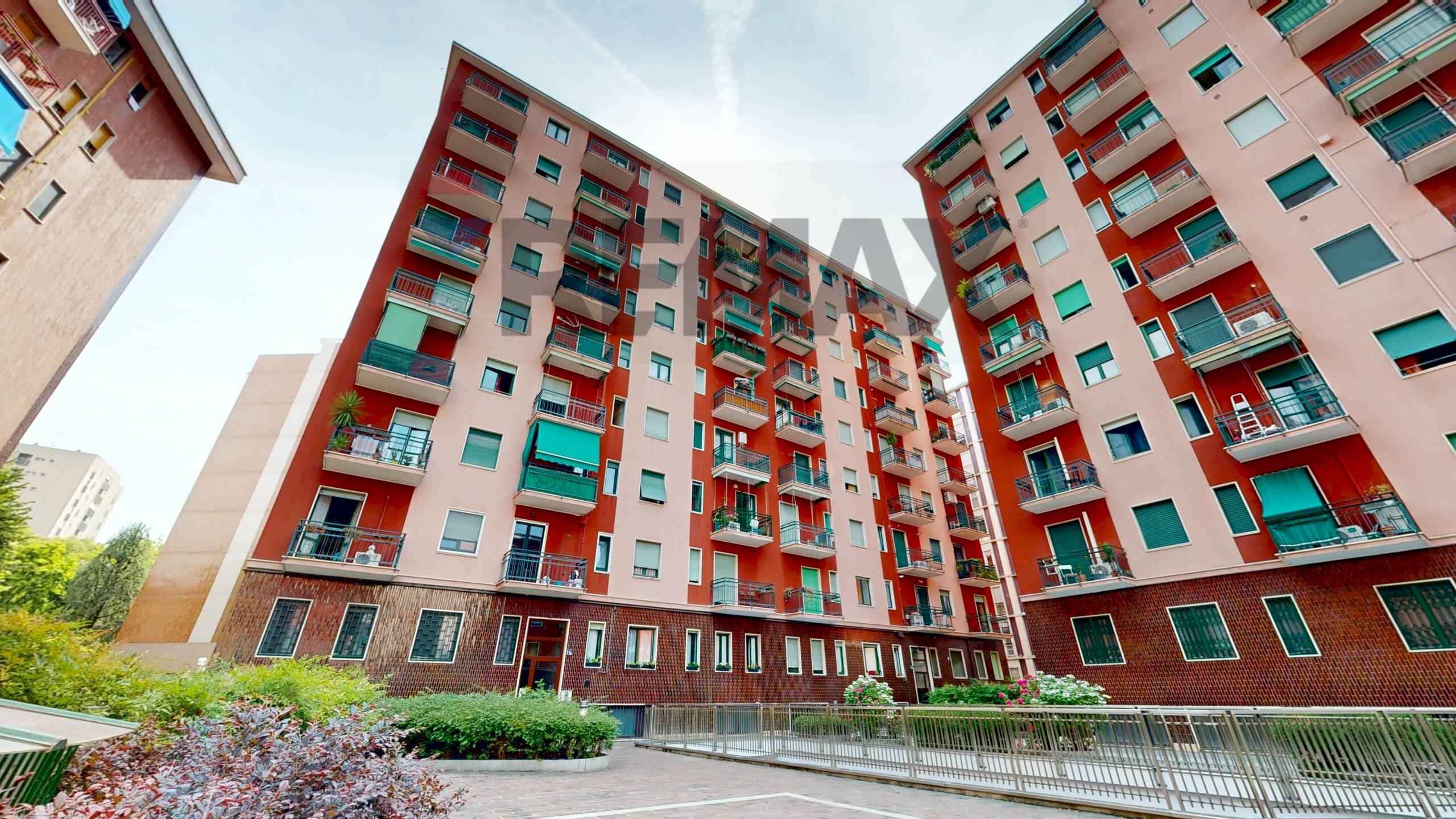 Edificio all\'aperto - Two-room apartment Via Dolomiti
 
11, Milano - photo 1