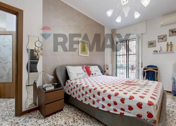 Camera / camera da letto - Two-room apartment Via Dolomiti
11, Milano - photo 13