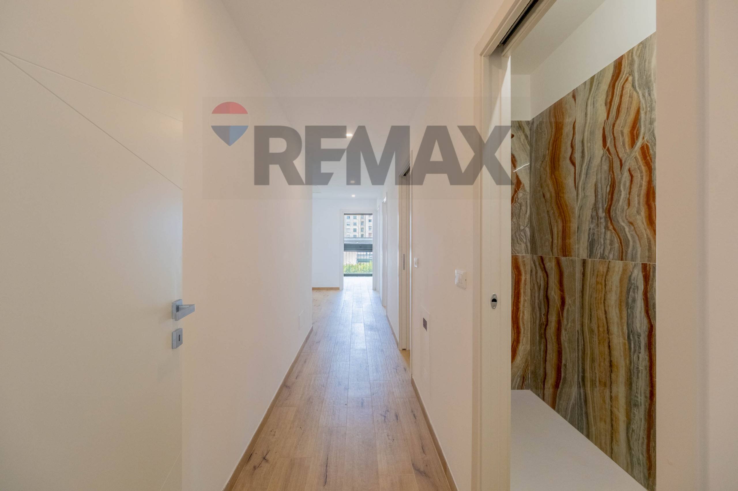 Hall / corridoio - Four-room apartment carlo cattaneo
22, Gallarate - photo 2