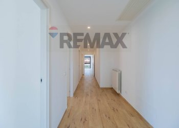 Hall / corridoio - Four-room apartment carlo cattaneo
 
22, Gallarate - photo 4
