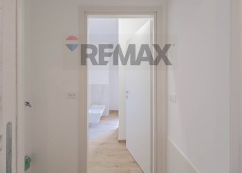 Hall / corridoio - Four-room apartment carlo cattaneo
 
22, Gallarate - photo 17