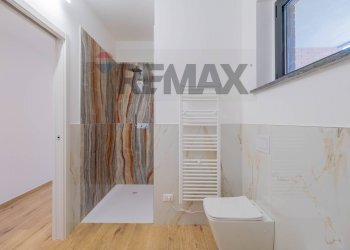 Bagno - Four-room apartment carlo cattaneo
 
22, Gallarate - photo 31