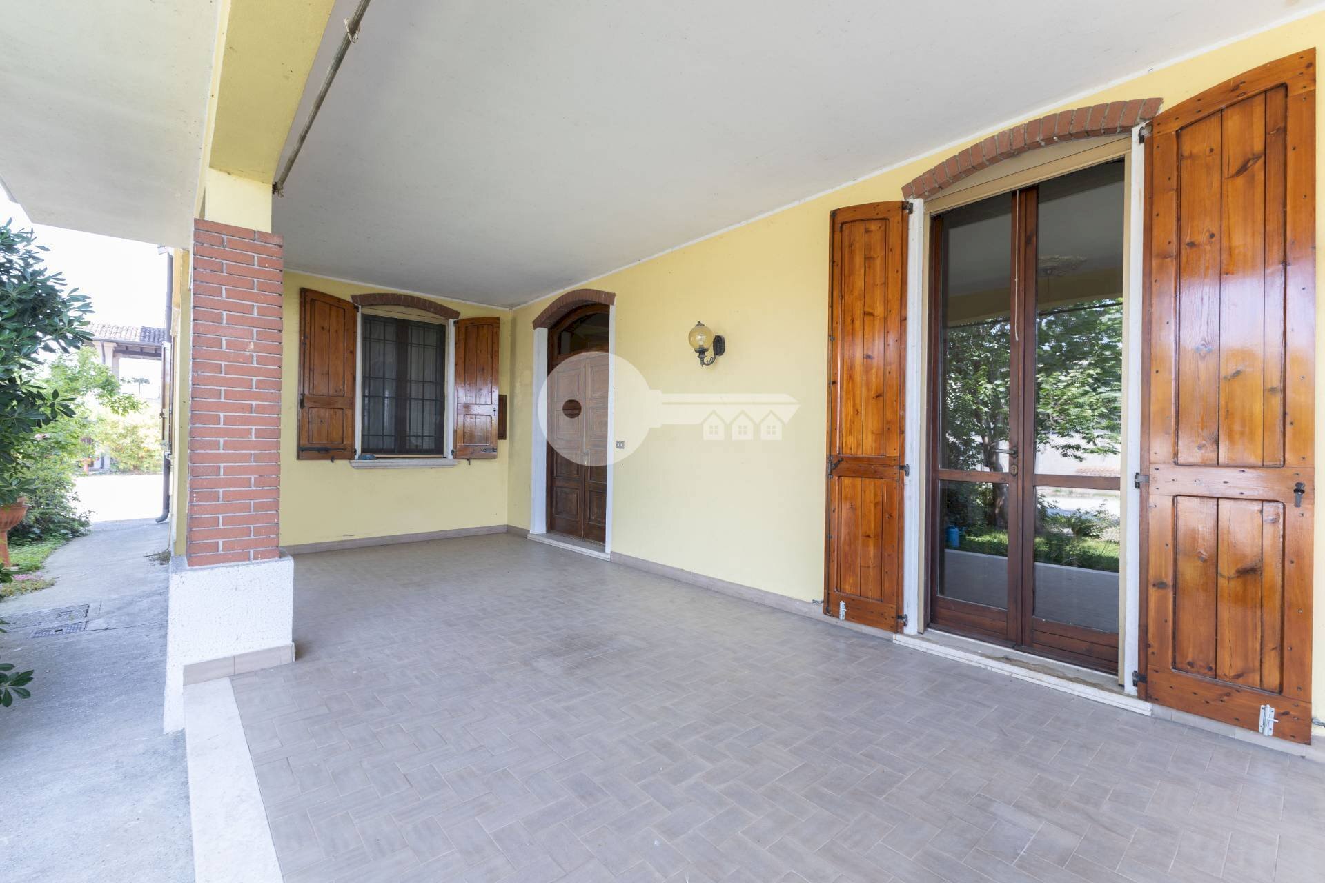 Foto 2 - Villa a Schiera Via per Isorella
 
12, Isorella - foto 2