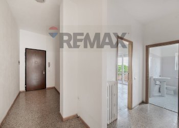 Hall / corridoio - Three-room apartment Via Lambro
 
17, Lesmo - photo 8