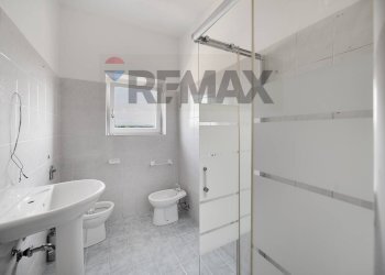 Bagno - Three-room apartment Via Lambro
 
17, Lesmo - photo 18
